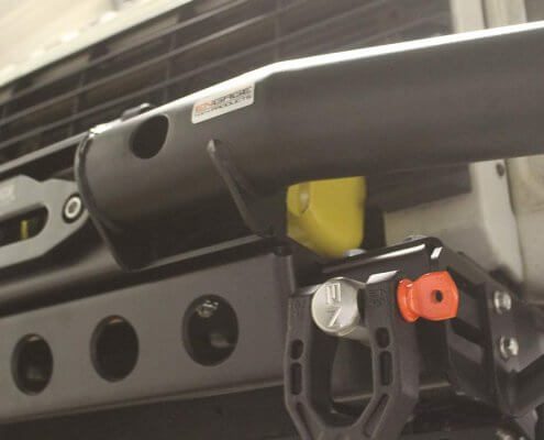 Windenstoßstange-und-ENGAGE4X4-Schäkel Tubular Windenstoßstange Land Rover Defender