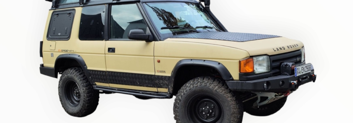 Land Rover Discovery Umbau bei 4WARD4X4 Equipment mit ENGAGE Teilen